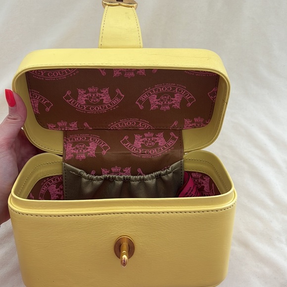 Juicy Couture Purse - Picture 10 of 13